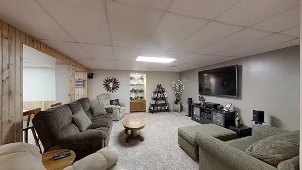 $525,000 | 2904 River Oak Drive, Champaign, IL 61822