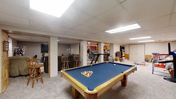 $525,000 | 2904 River Oak Drive, Champaign, IL 61822