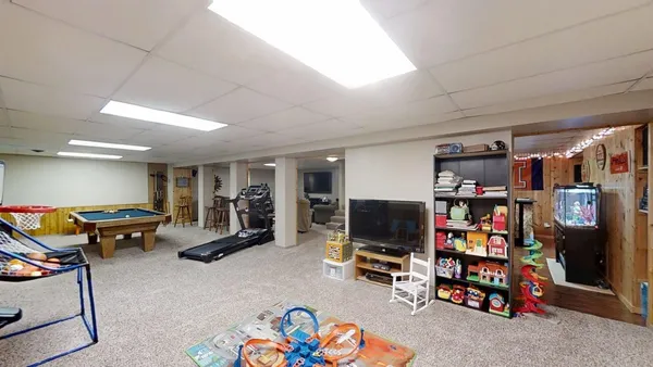 $525,000 | 2904 River Oak Drive, Champaign, IL 61822