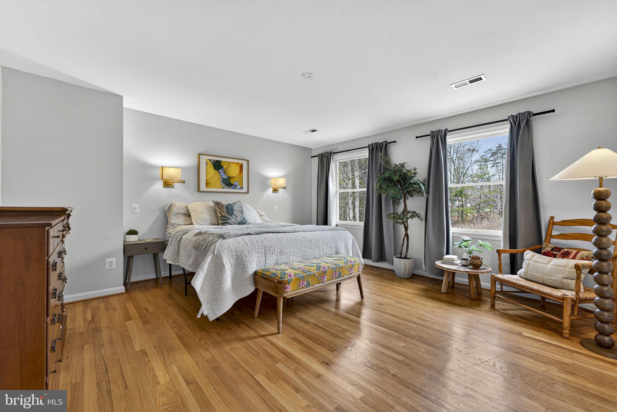 10507 Cliff Mills Road Marshall, VA 20115 - Photo 35 of 56 a bed room with a bed and a couch