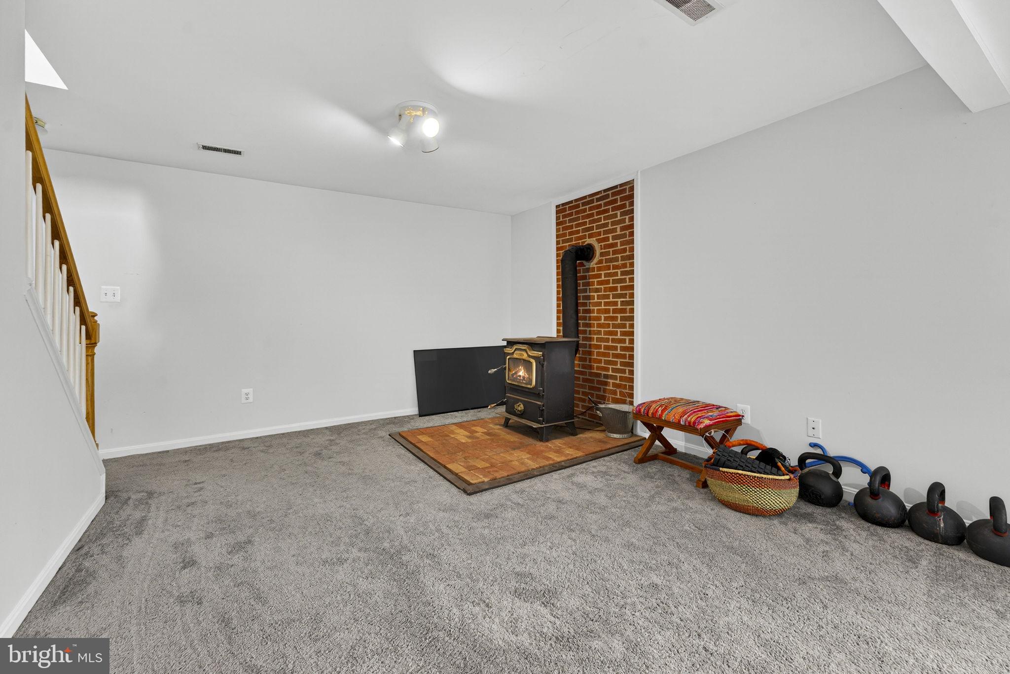 10507 Cliff Mills Road Marshall, VA 20115 - Photo 44 of 56 a view of a room with toys