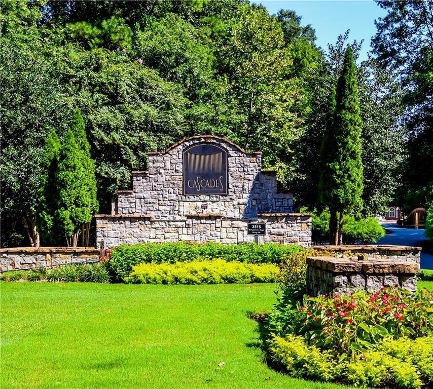 765 Crestwell Circle Atlanta, GA 30331 - Photo 2 of 7