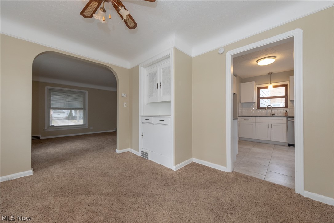 1587 Felton Road South Euclid, OH 44121 - Photo 6 of 34