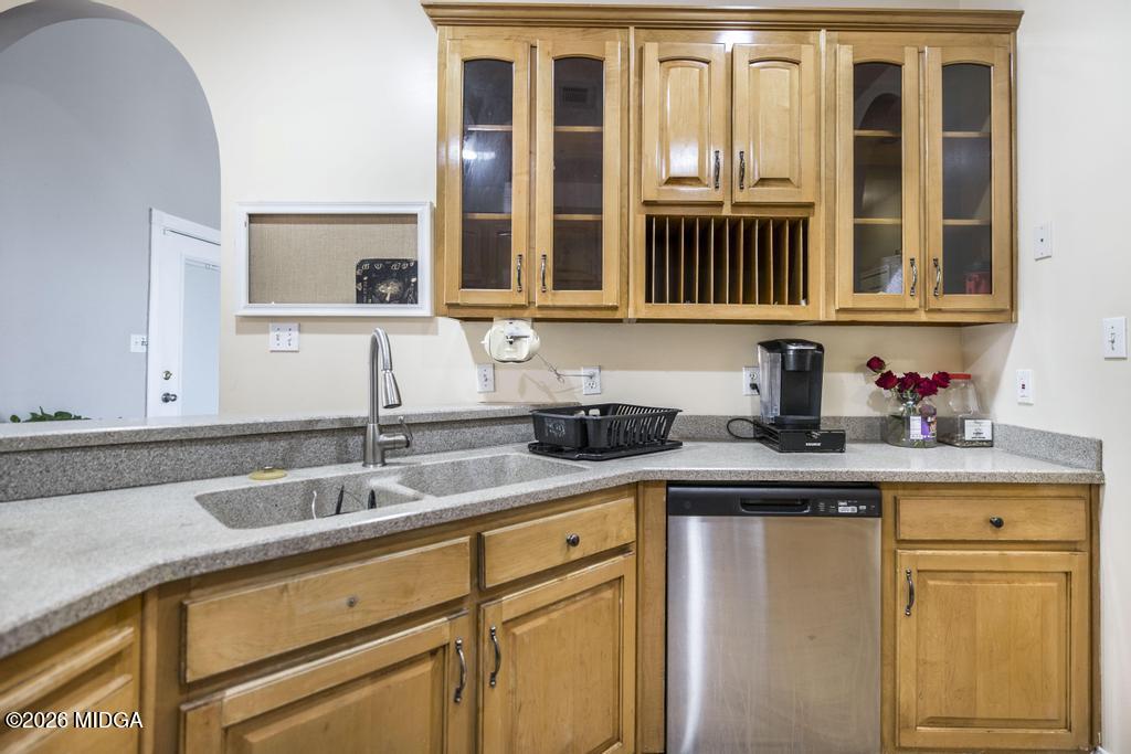 80 Mallard Pointe Kathleen, GA 31047 - Photo 14 of 34 a kitchen with granite countertop a sink and cabinets