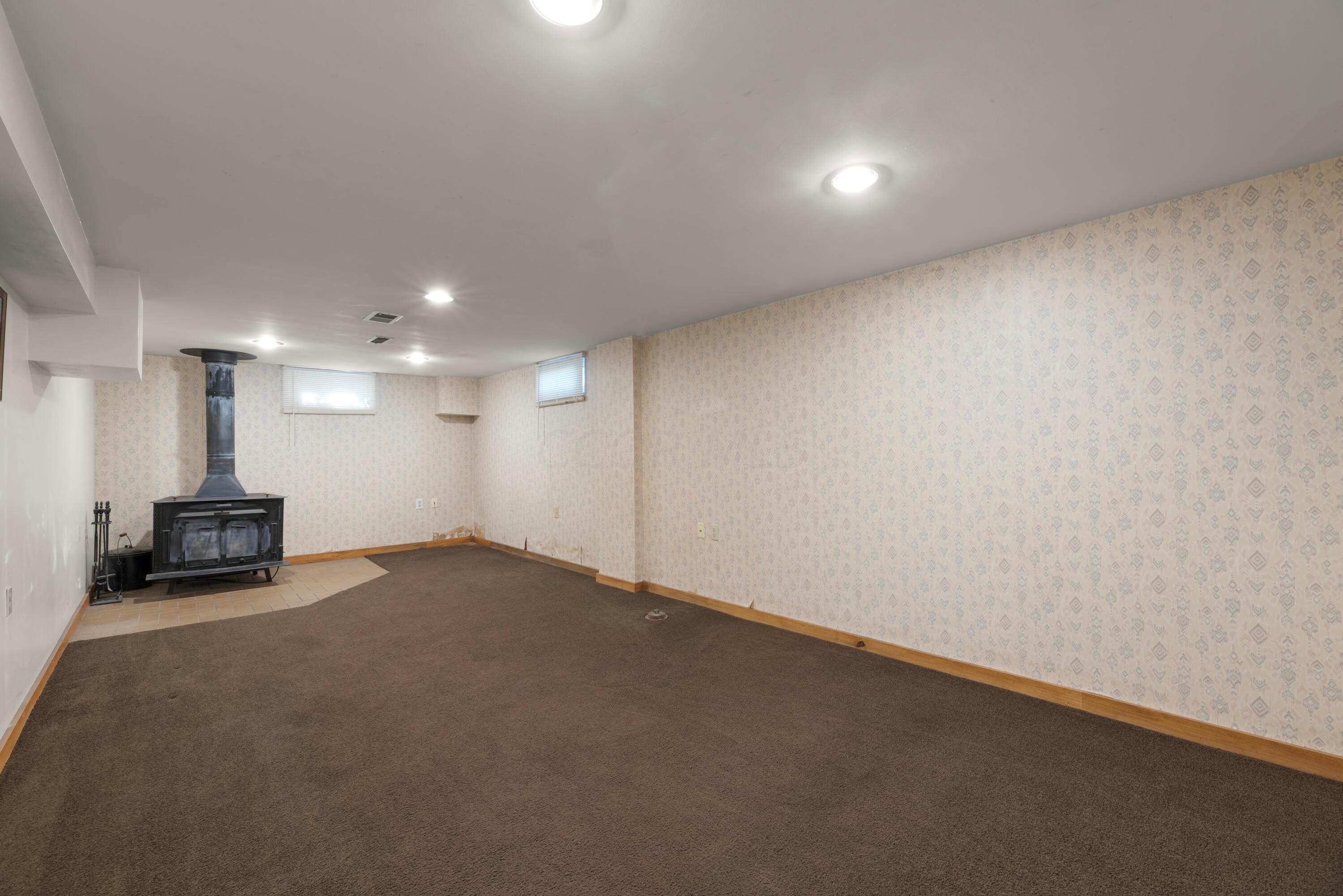 5309 Stock Road Columbus, OH 43229 - Photo 26 of 40 MAR_3115
