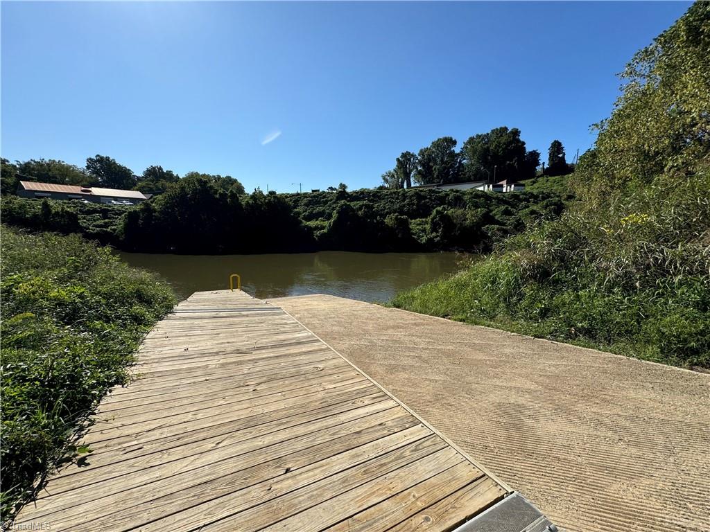 765 Oakland Drive, Unit G Elkin, NC 28621 - Photo 32 of 33