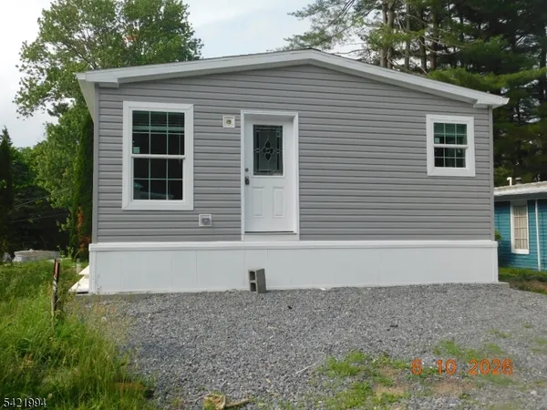$135,000 | 64 Back Street, Oxford, NJ 07863