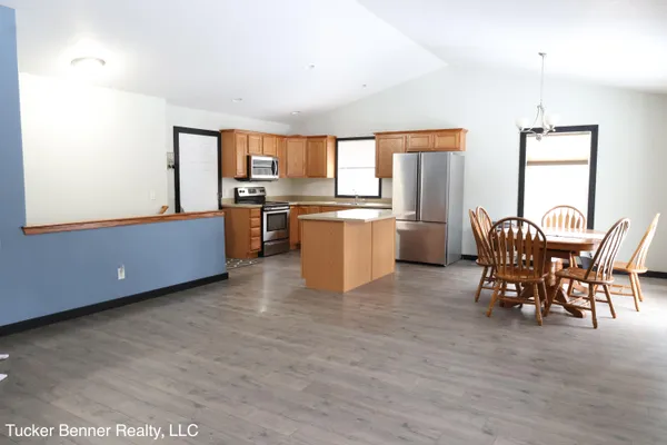 $417,500 | 4122 Duck Lake Road, Whitehall, MI 49461