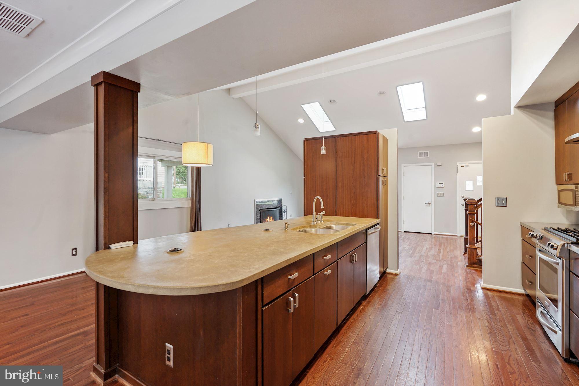 7009 Churchill Road McLean, VA 22101 - Photo 7 of 30