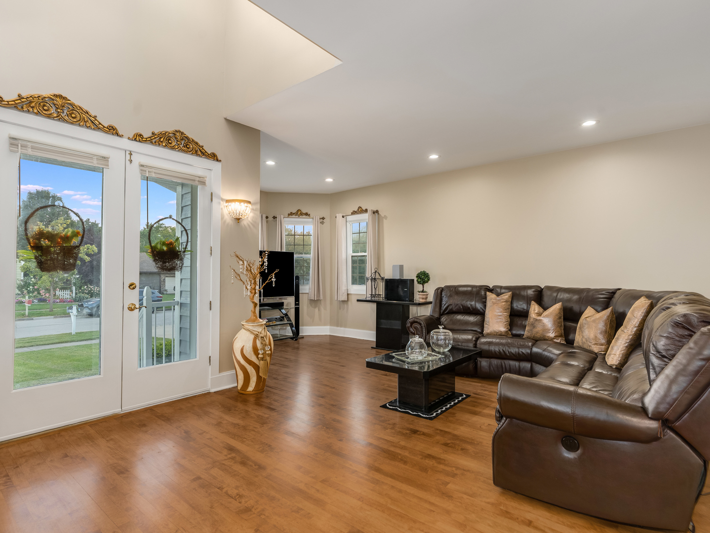 101 Bell Court Oswego, IL 60543 - Photo 8 of 47