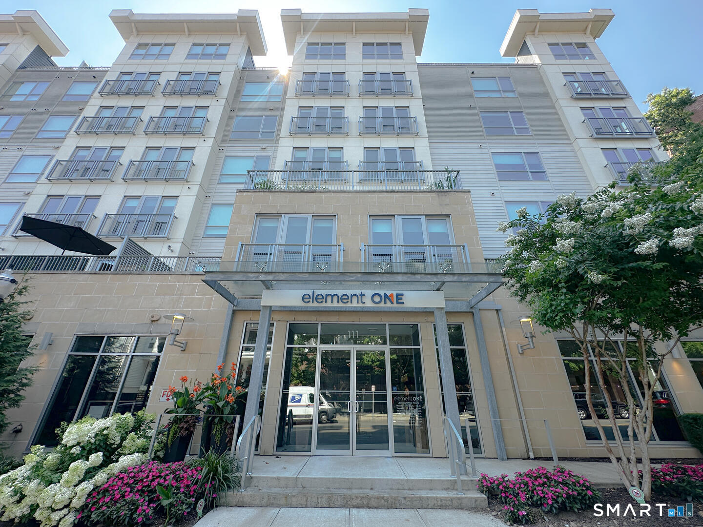 111 Morgan Street, Unit TH5 Stamford, CT 06905 - Photo 22 of 23 front view of a building