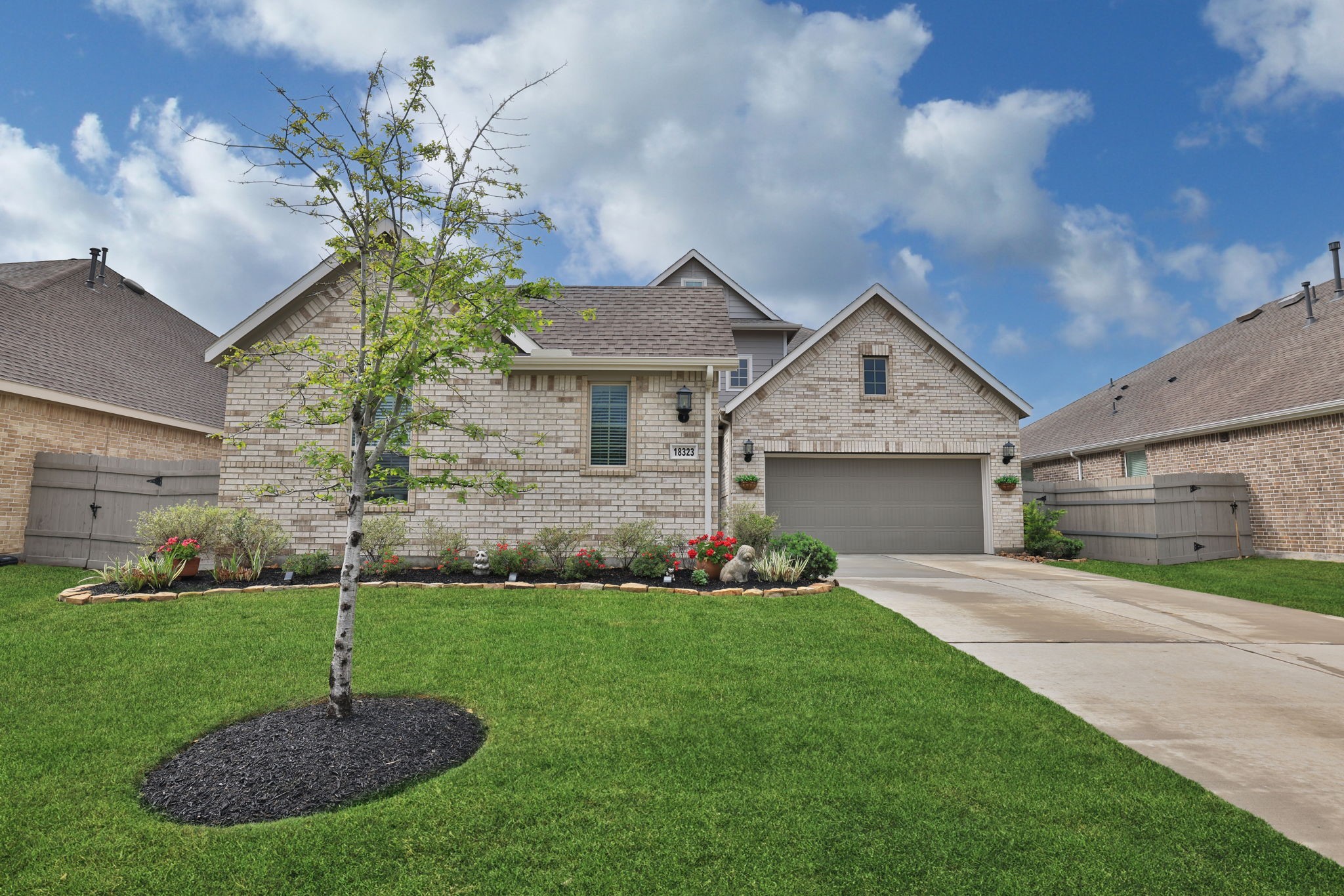 18323 Tiger Flowers Drive Conroe, TX 77302 - Photo 5 of 49 Ideal location with fantastic neighborhood amenities.