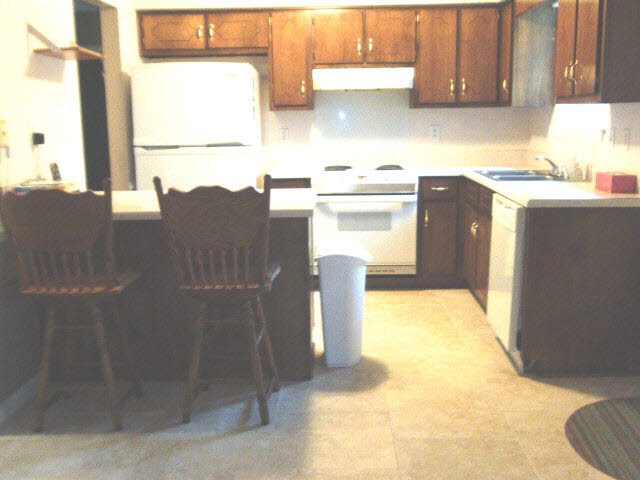 201 East Myrtle Avenue Foley, AL 36535 - Photo 9 of 21 Kitchen