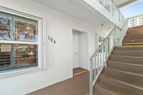 $250,000 | 1321 Northwest 19th Terrace, Unit 104, Delray Beach, FL 33445
