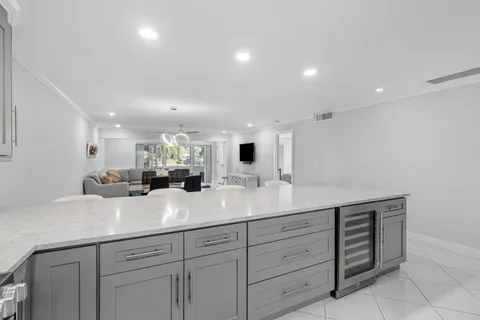 $250,000 | 1321 Northwest 19th Terrace, Unit 104, Delray Beach, FL 33445