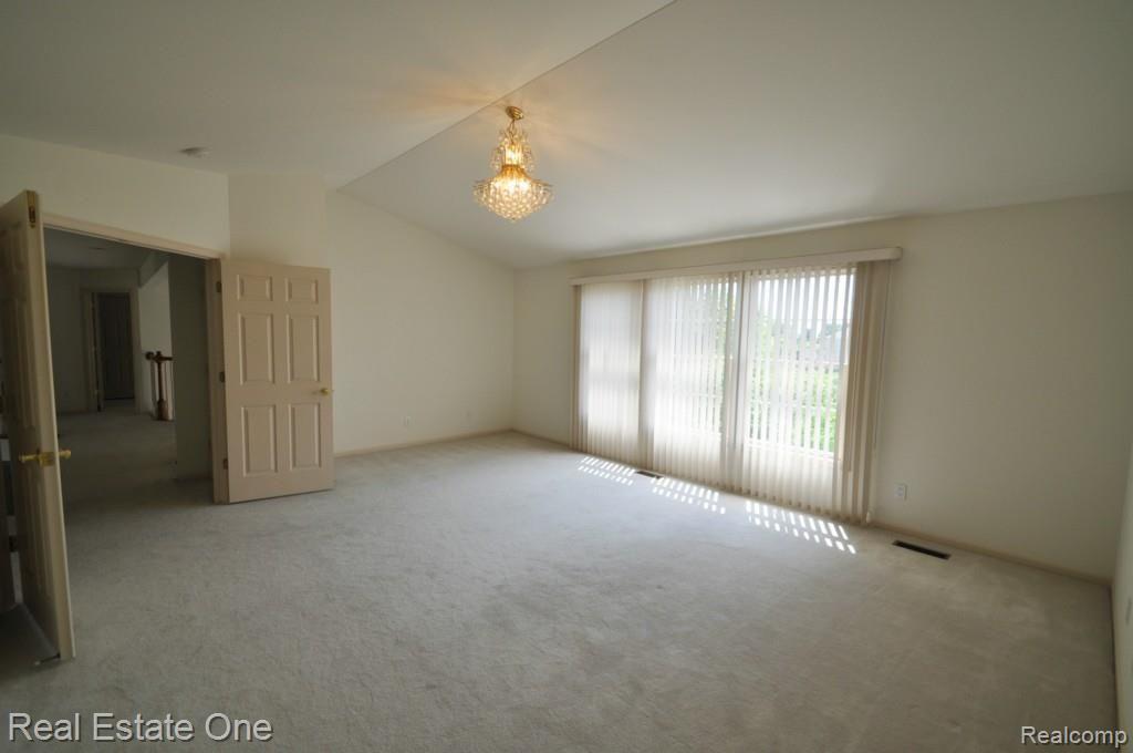 2395 Andover Boulevard Rochester, MI 48306 - Photo 20 of 30 20.jpg