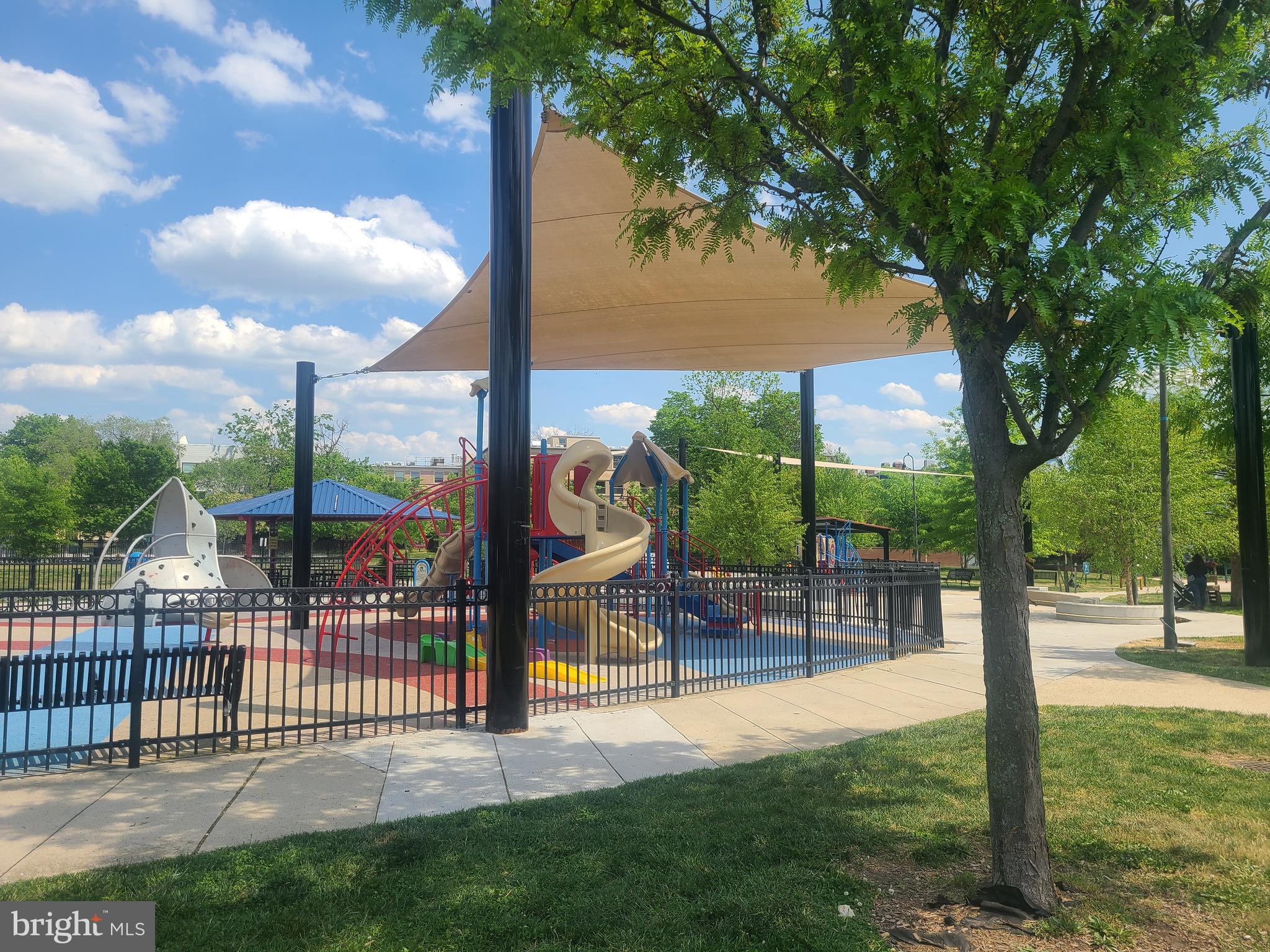 151 Thomas Street Northwest Washington, DC 20001 - Photo 40 of 40 a view of a park