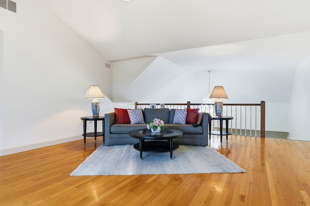 55 Hillcrest Road Weston, MA 02493 - Photo 15 of 41