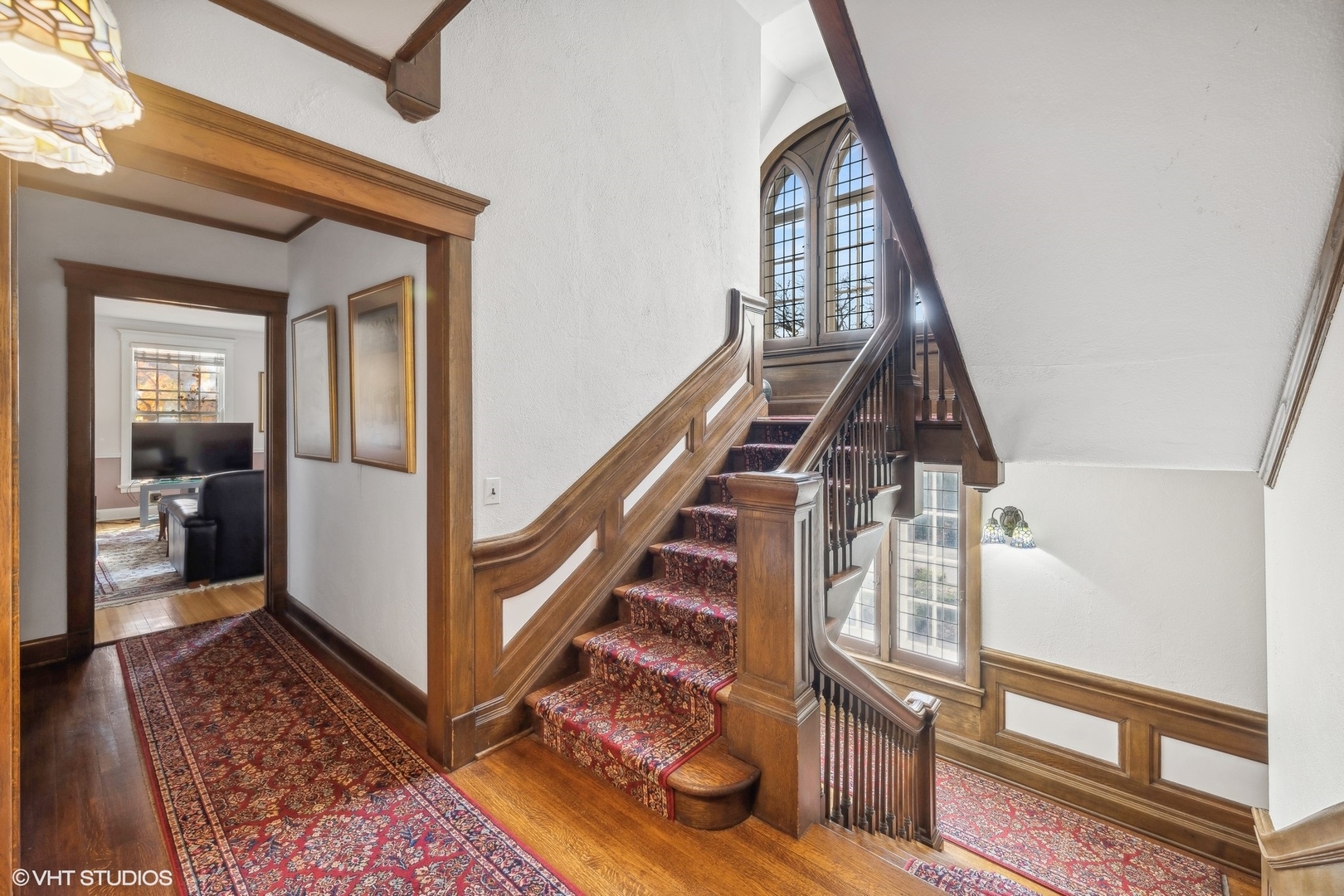 111 North Mayflower Road Lake Forest, IL 60045 - Photo 15 of 28 a view of an entryway