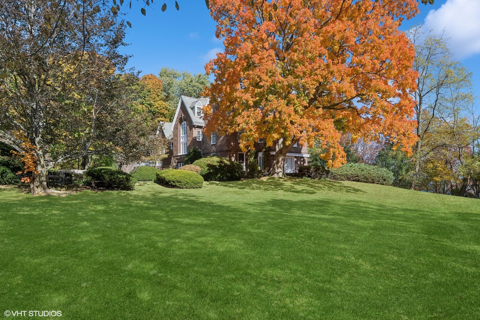 111 North Mayflower Road Lake Forest, IL 60045 - Photo 26 of 28