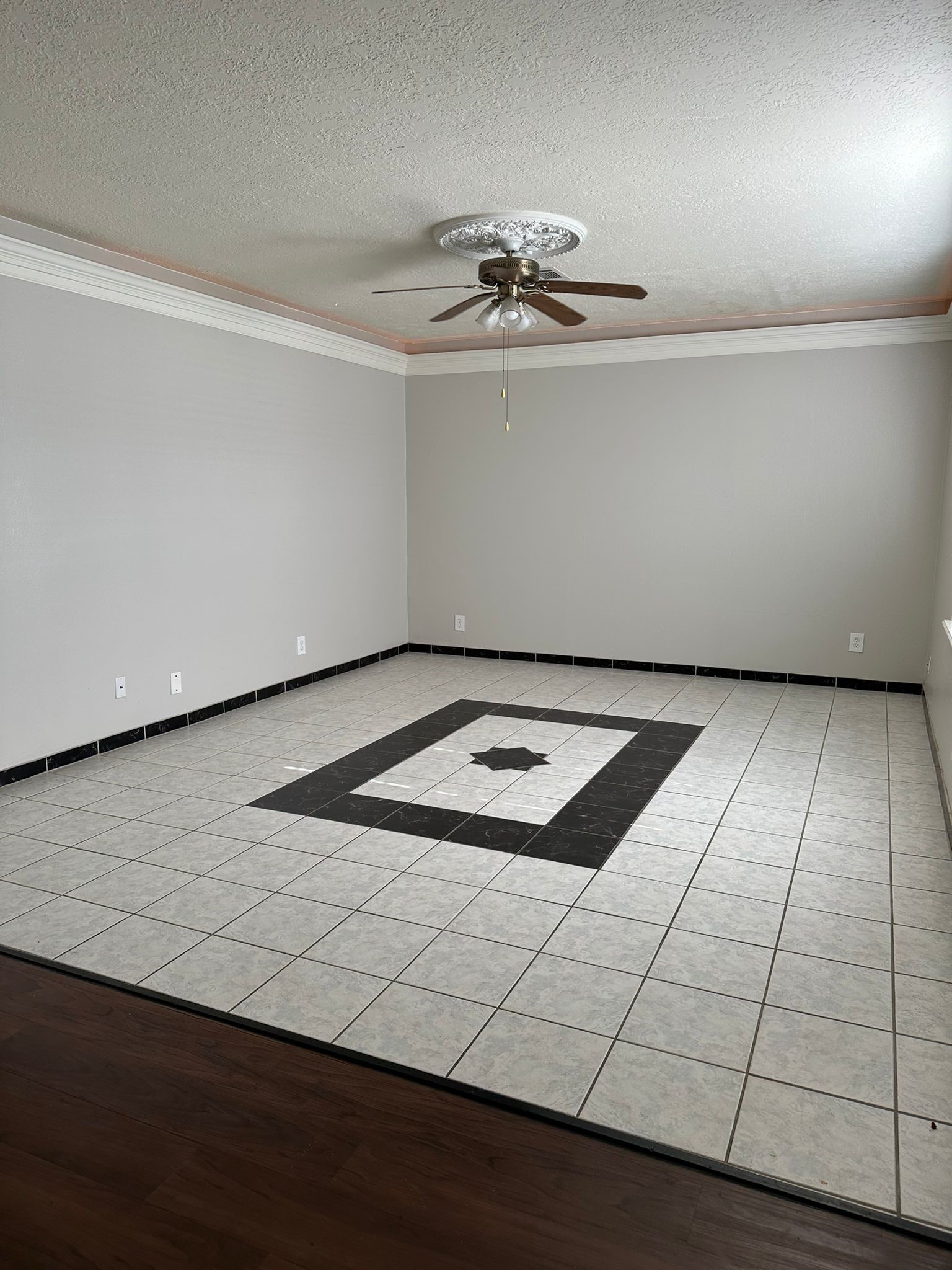7305 South Gessner Road Houston, TX 77036 - Photo 9 of 24 a view of an empty room