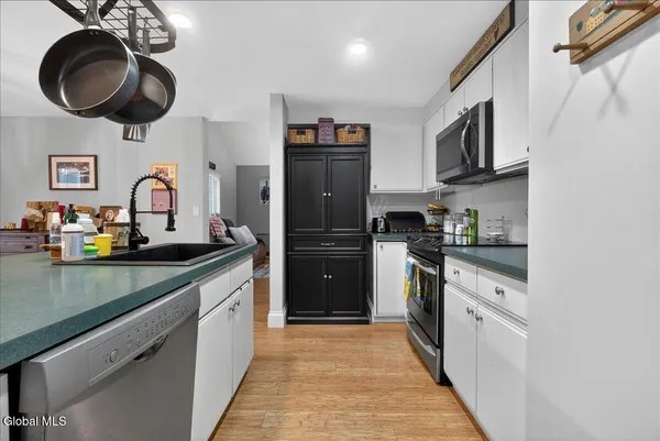 $345,000 | 50 Arrow Wood Place, Malta, NY 12020