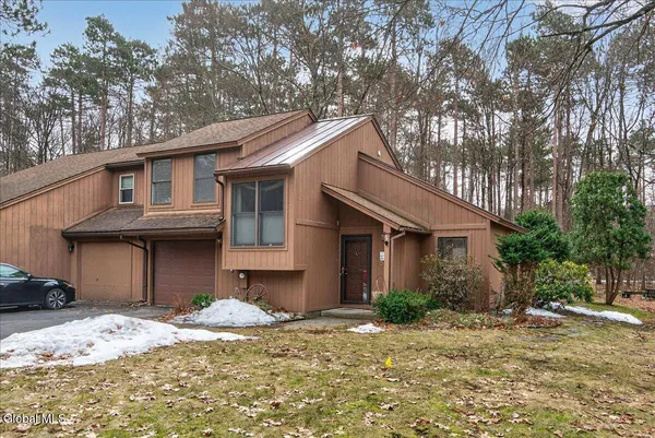 $345,000 | 50 Arrow Wood Place, Malta, NY 12020