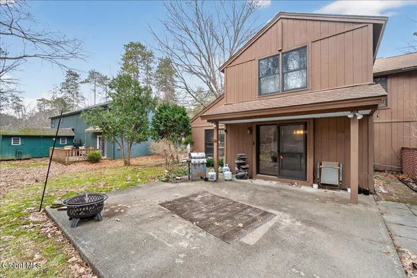 $345,000 | 50 Arrow Wood Place, Malta, NY 12020