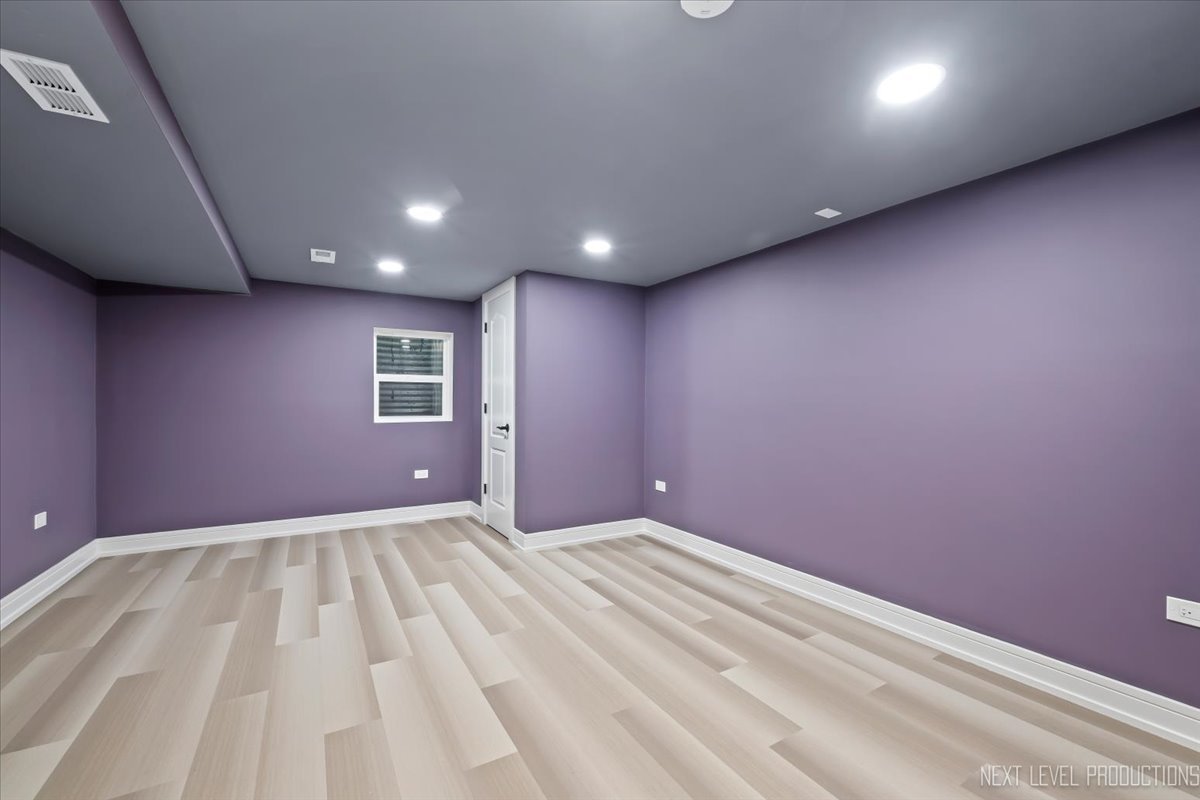 970 Waterside Court Aurora, IL 60502 - Photo 33 of 42 a view of empty room