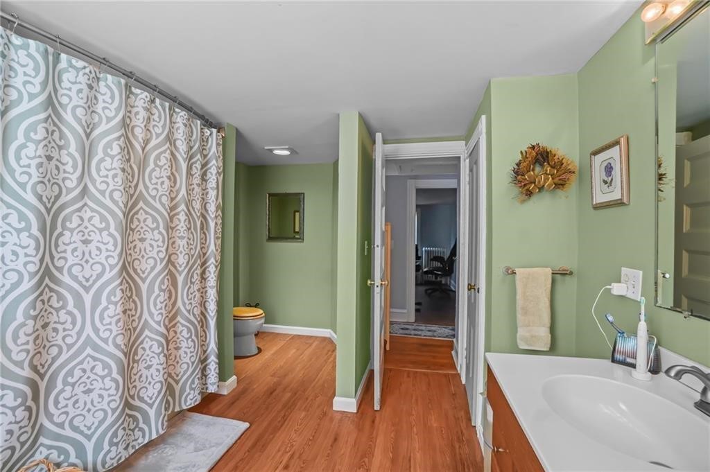 19 Slocum Street Newport, RI 02840 - Photo 12 of 21