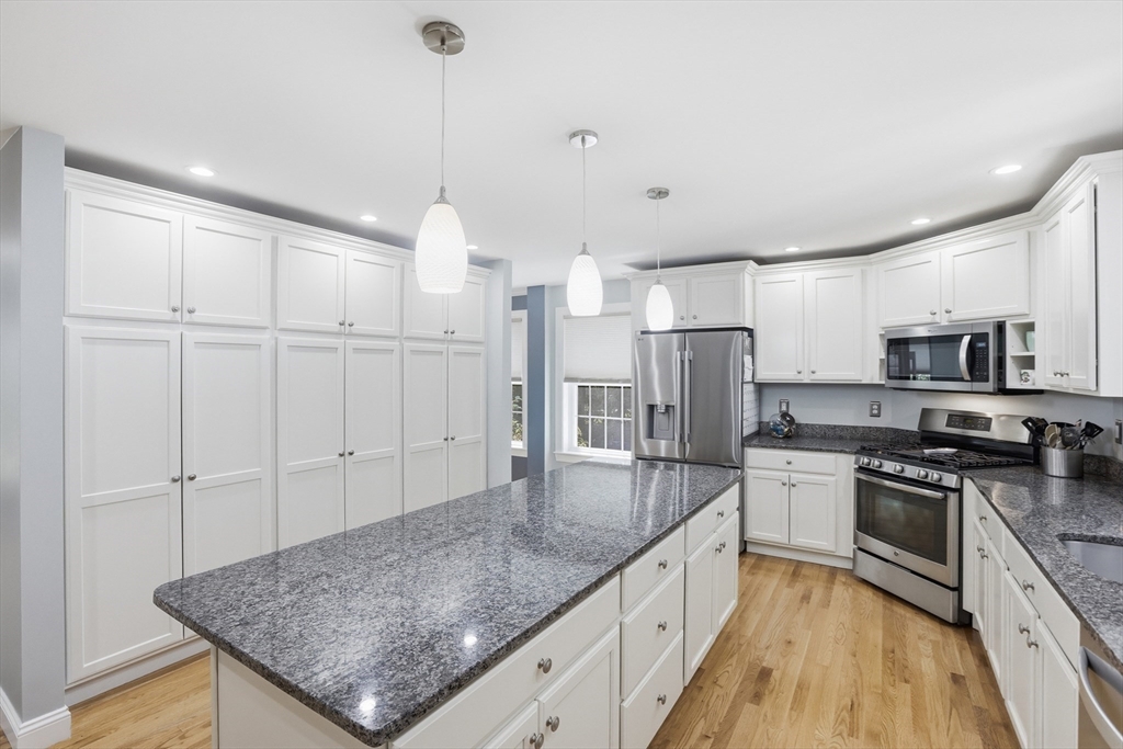 54 Pope Road Acton, MA 01720 - Photo 8 of 42
