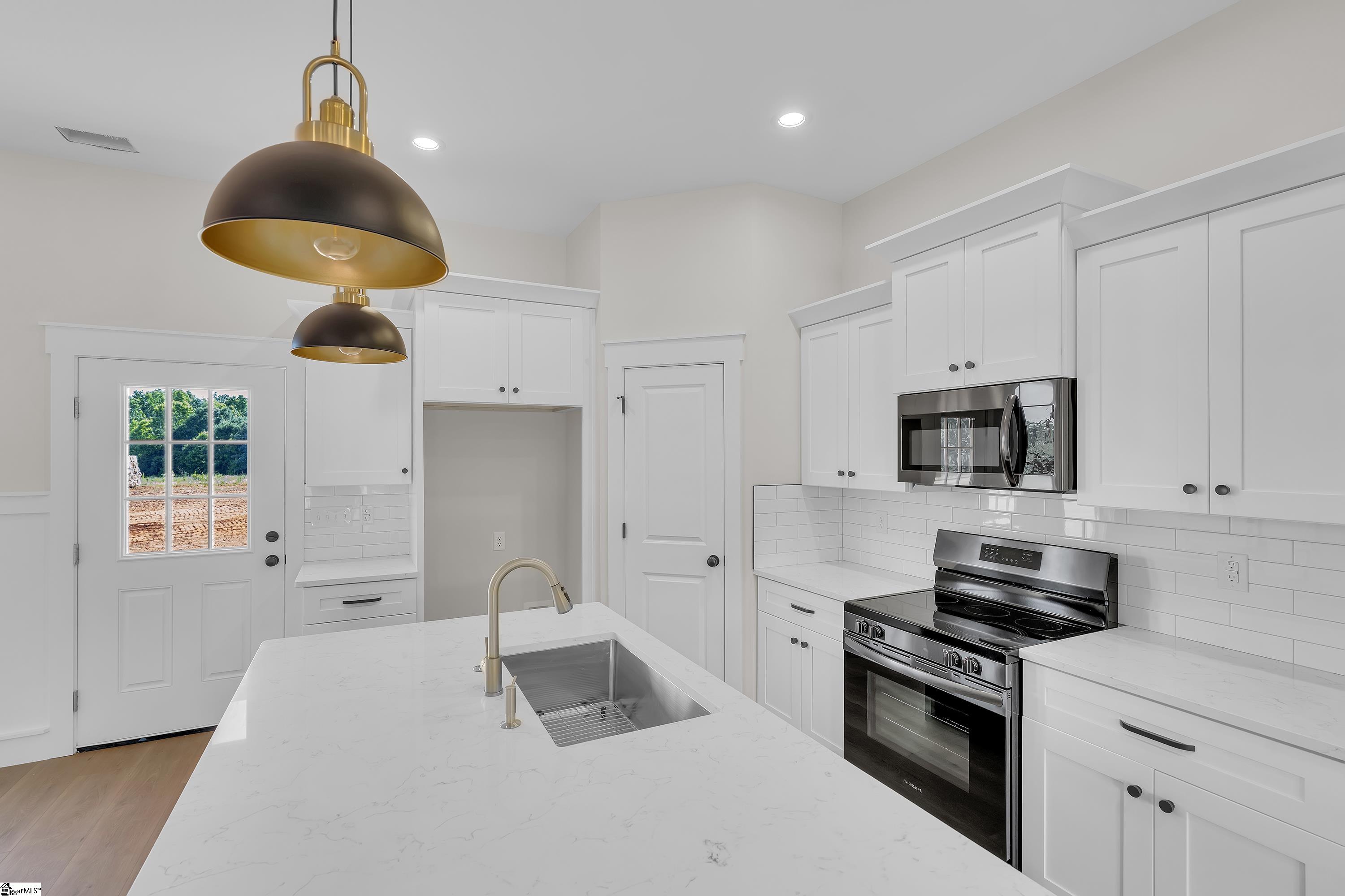 103 Leon Drive Anderson, SC 29621 - Photo 3 of 19