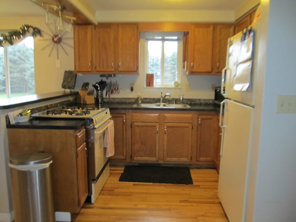 2792 East Millbrook Road Mount Pleasant, MI 48858 - Photo 8 of 41 1825933-7.JPG