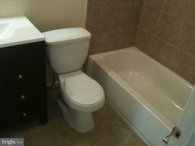 1325 Ridge Place Southeast Washington, DC 20020 - Photo 3 of 8 Bath