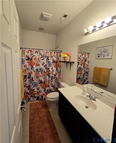 $329,900 | 68 Fitzhugh Street, White Stone, VA 22578