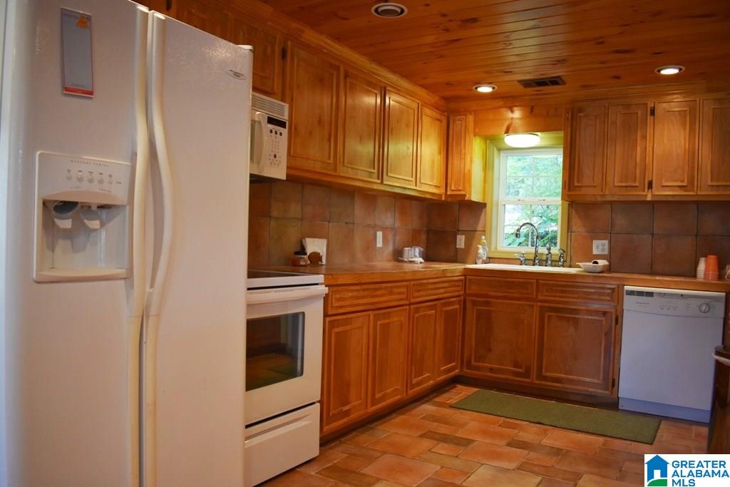 281 Sunset Drive Wedowee, AL 36278 - Photo 8 of 29