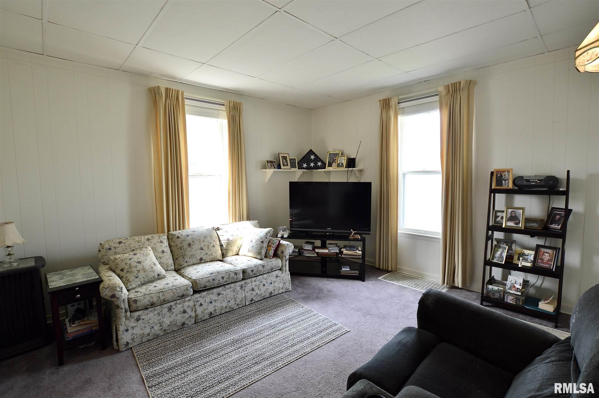 908 East Reservoir Street Springfield, IL 62702 - Photo 7 of 24