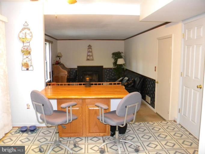 637 Riden Street Odenton, MD 21113 - Photo 9 of 19 Kitchen opens to family room!