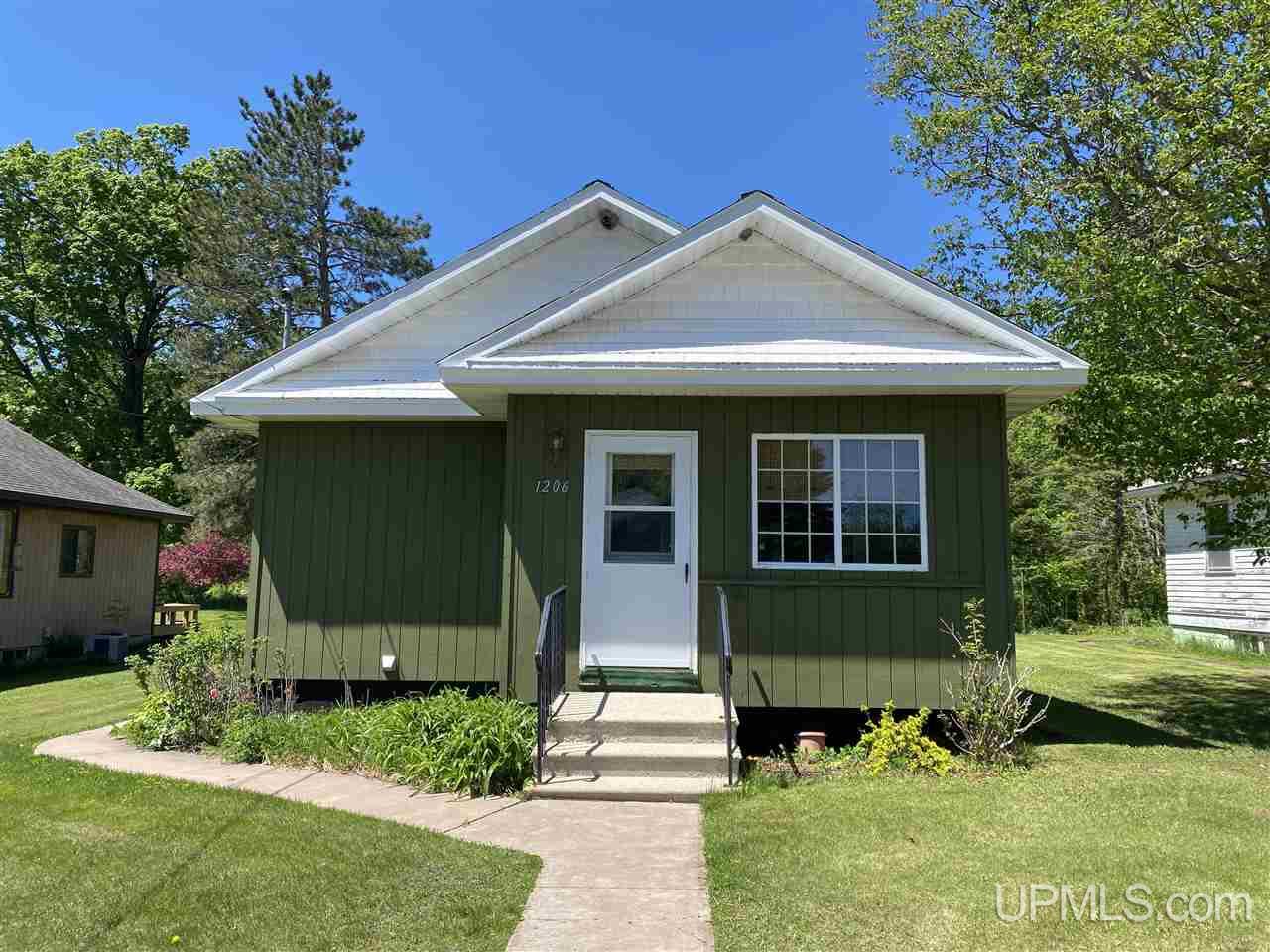 1206 Palms Road Bessemer, MI 49911 - Photo 1 of 16 Gallery Image 1