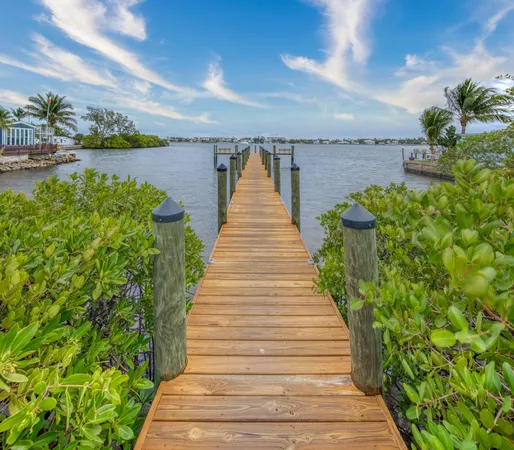 $2,300 | 720 North Dixie Highway, Unit 601, Lantana, FL 33462