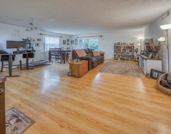 $2,300 | 720 North Dixie Highway, Unit 601, Lantana, FL 33462