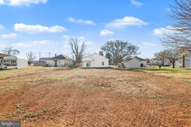 $479,900 | 277 White Oak Road, Fredericksburg, VA 22405