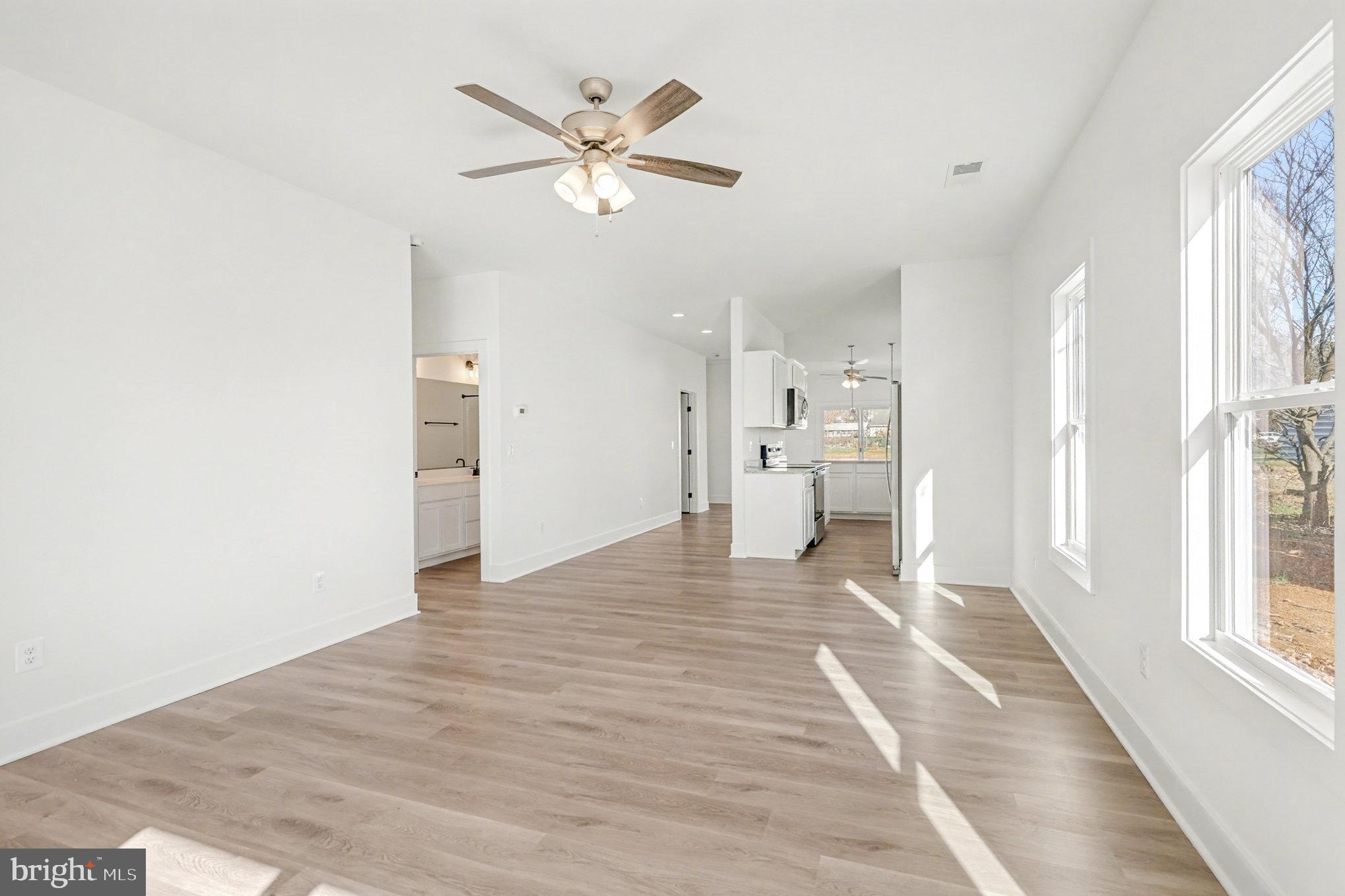 277 White Oak Road Fredericksburg, VA 22405 - Photo 6 of 23