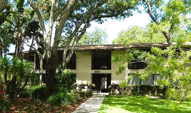 $95,000 | 3223 Fox Chase Circle, Unit 206, Palm Harbor, FL 34683