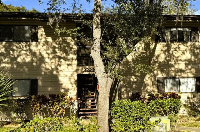 $95,000 | 3223 Fox Chase Circle, Unit 206, Palm Harbor, FL 34683