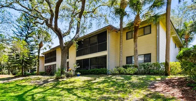 $95,000 | 3223 Fox Chase Circle, Unit 206, Palm Harbor, FL 34683