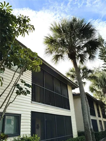 $95,000 | 3223 Fox Chase Circle, Unit 206, Palm Harbor, FL 34683