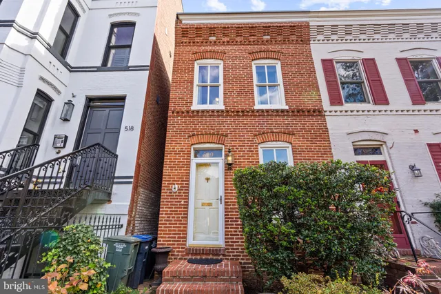 $939,900 | 520 4th Street Southeast, Washington, DC 20003