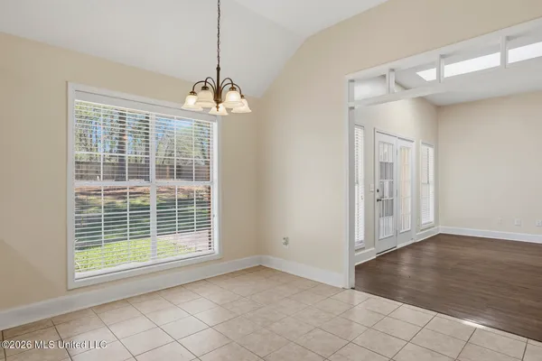 $282,000 | 212 North Ridge Drive, Madison, MS 39110