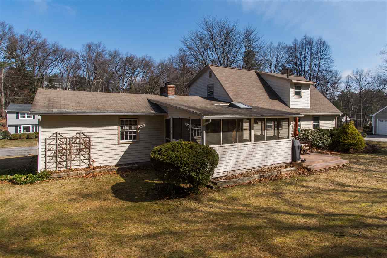 24 Todd Road Nashua, NH 03064 - Photo 3 of 33